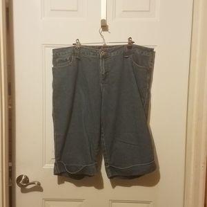 Wak size 20w jean shorts